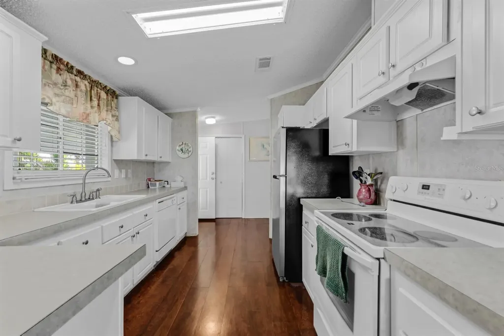 2100 Kings Highway Port Charlotte FL 33980