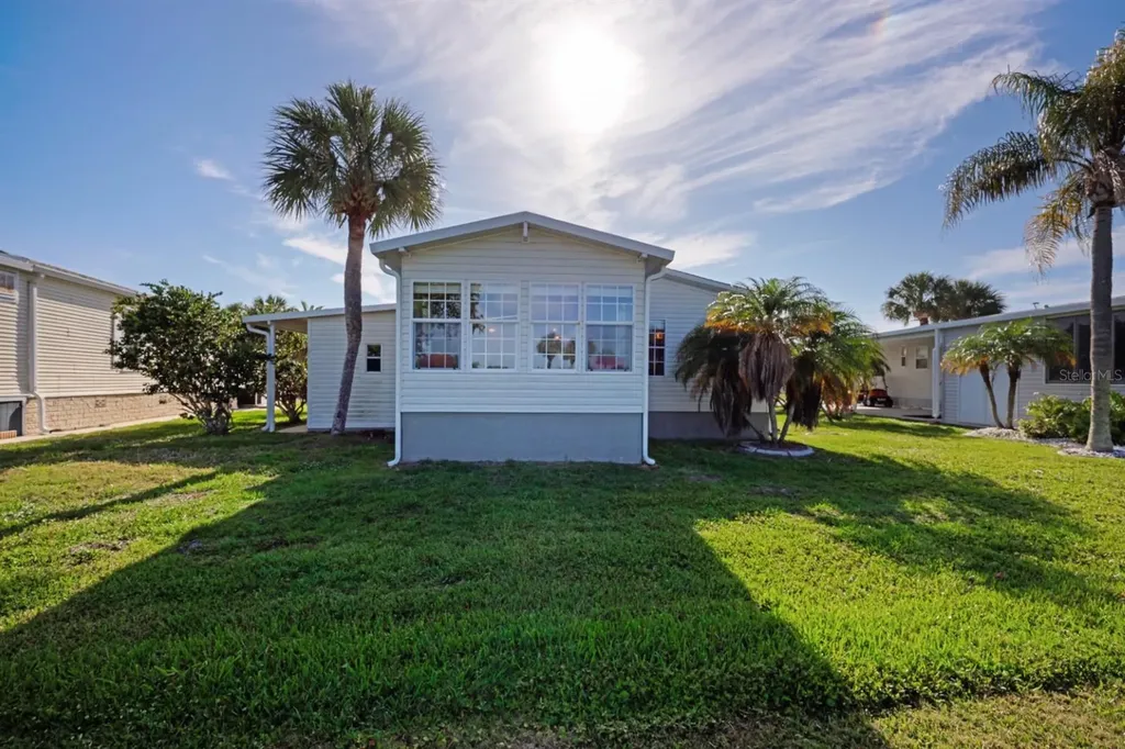 2100 Kings Highway Port Charlotte FL 33980