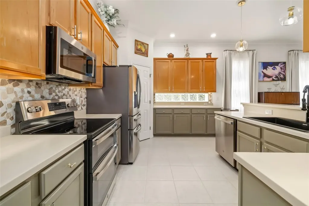 6413 Grand Point Avenue Bradenton FL 34201