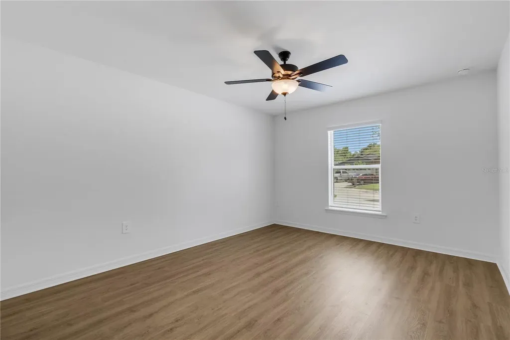 902 / 904 Captiva Point Lakeland FL 33801