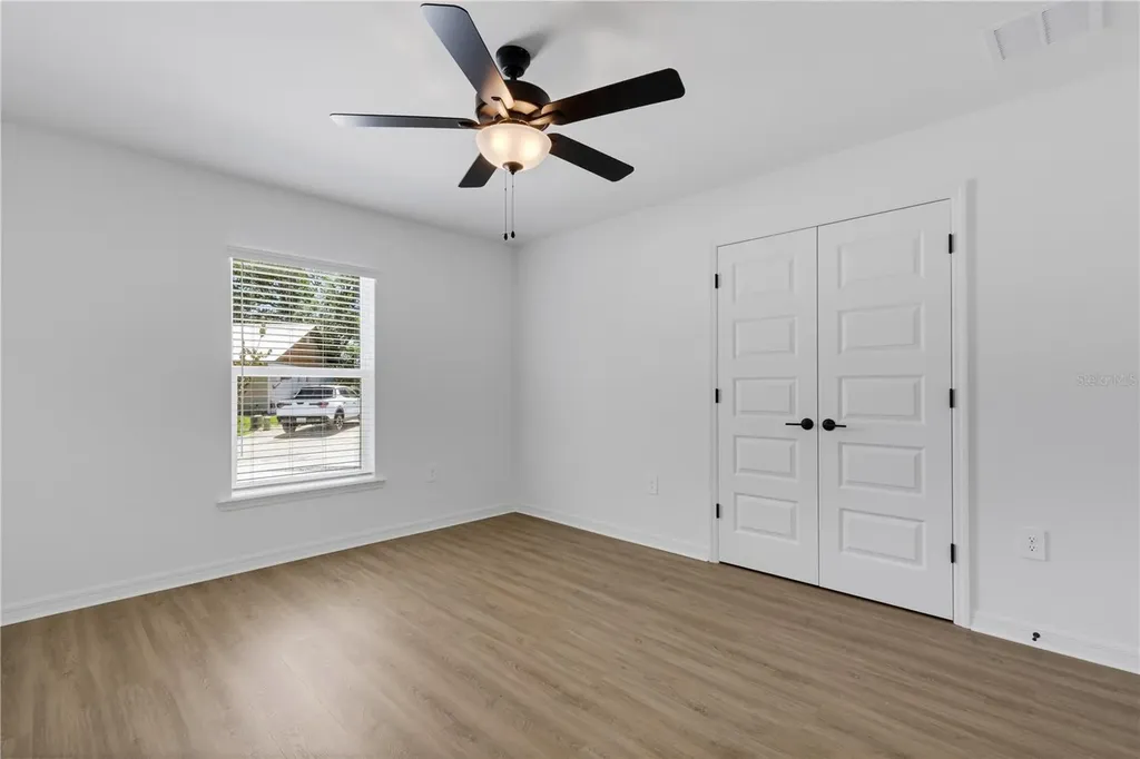 902 / 904 Captiva Point Lakeland FL 33801