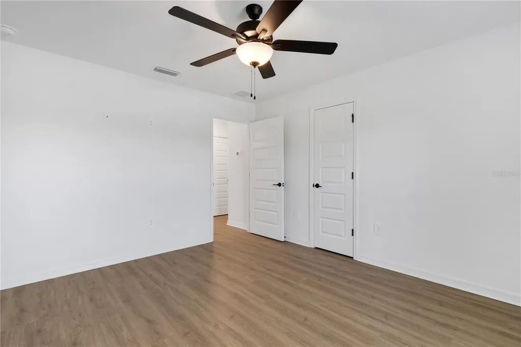 902 / 904 Captiva Point Lakeland FL 33801