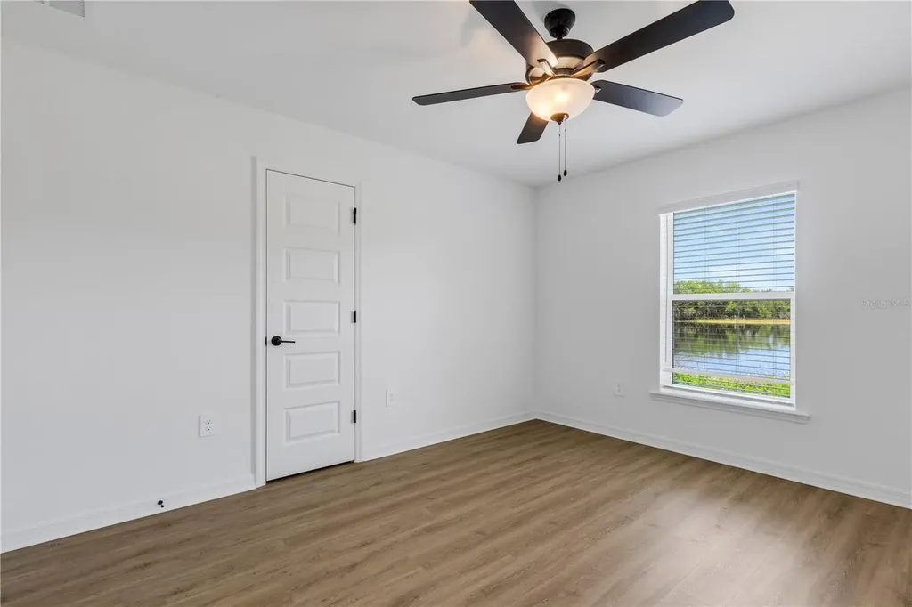 902 / 904 Captiva Point Lakeland FL 33801