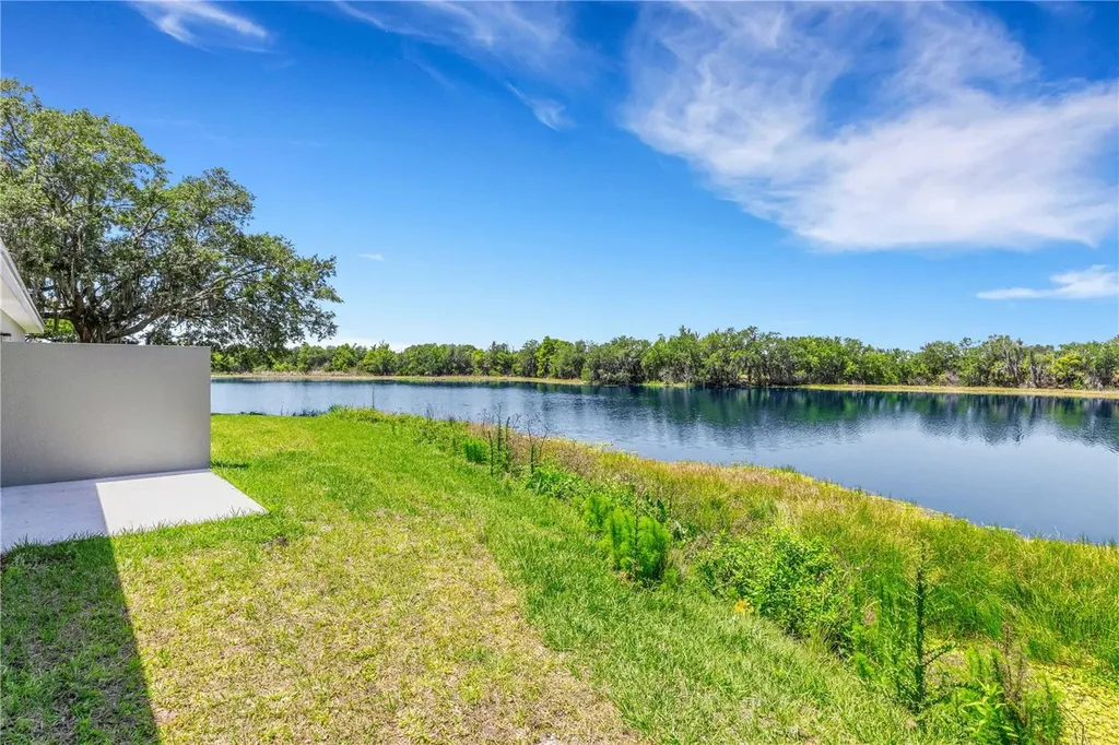 902 / 904 Captiva Point Lakeland FL 33801