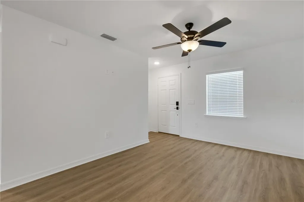 902 / 904 Captiva Point Lakeland FL 33801