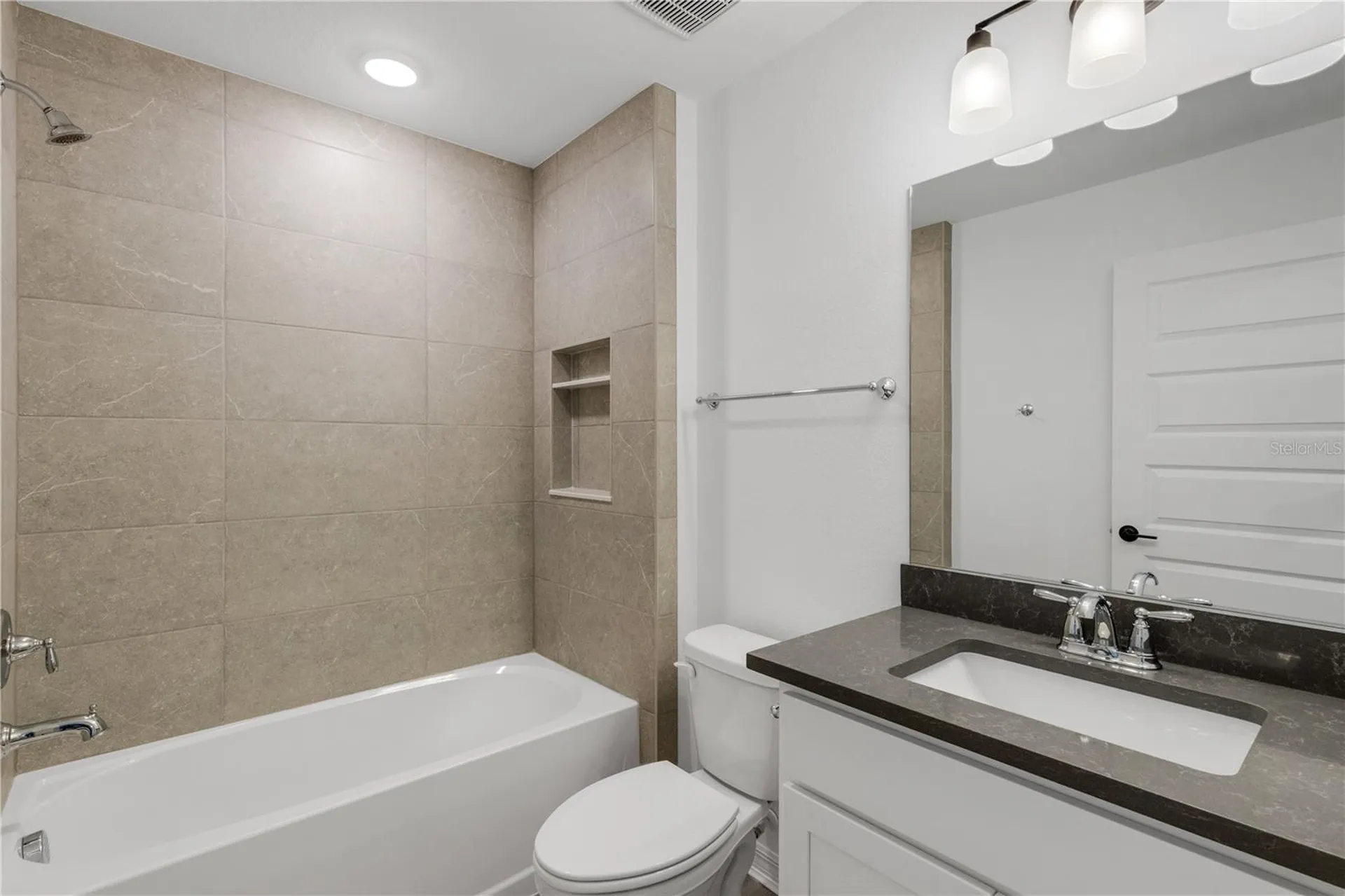 902 / 904 Captiva Point Lakeland FL 33801