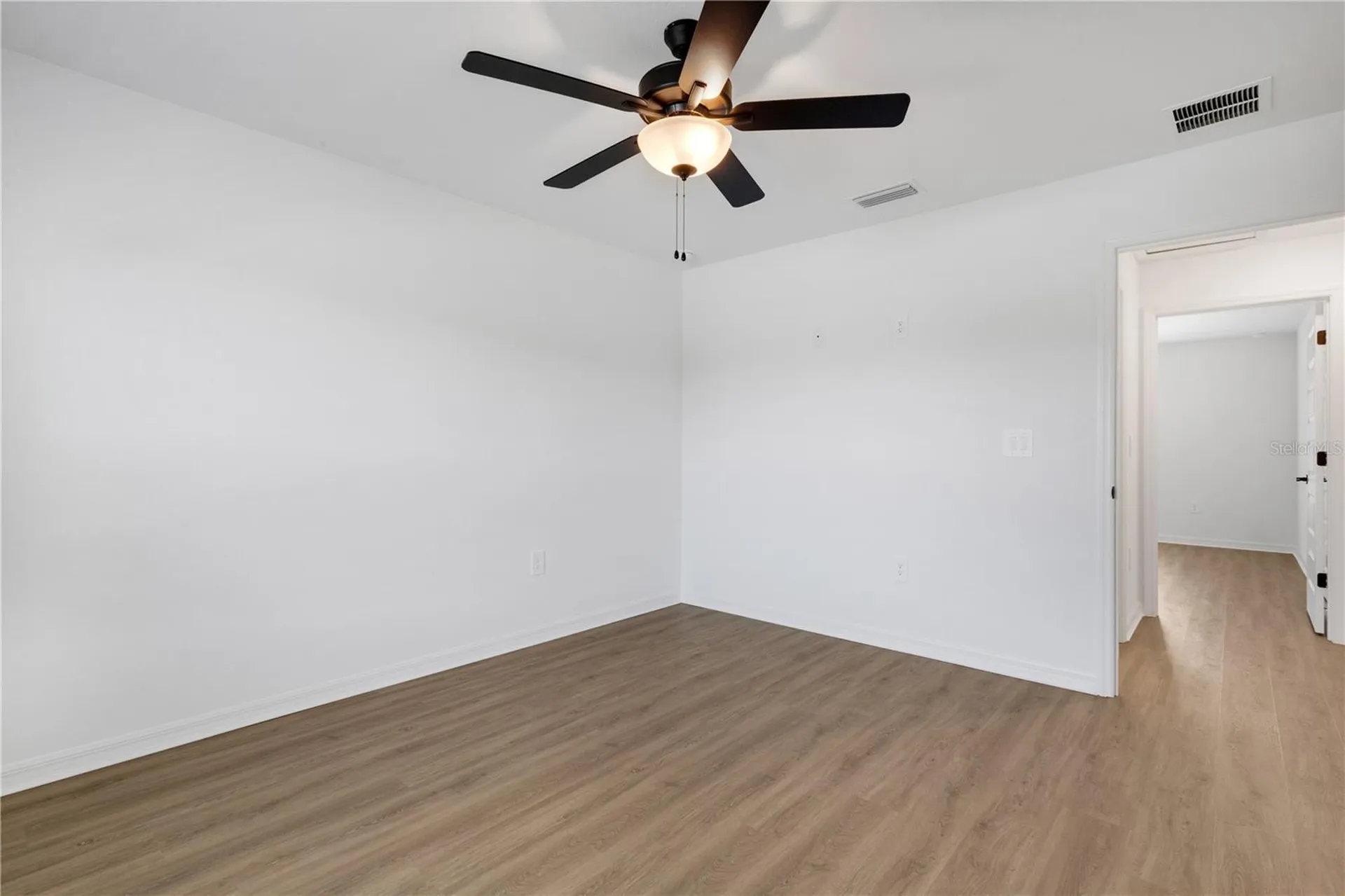 902 / 904 Captiva Point Lakeland FL 33801