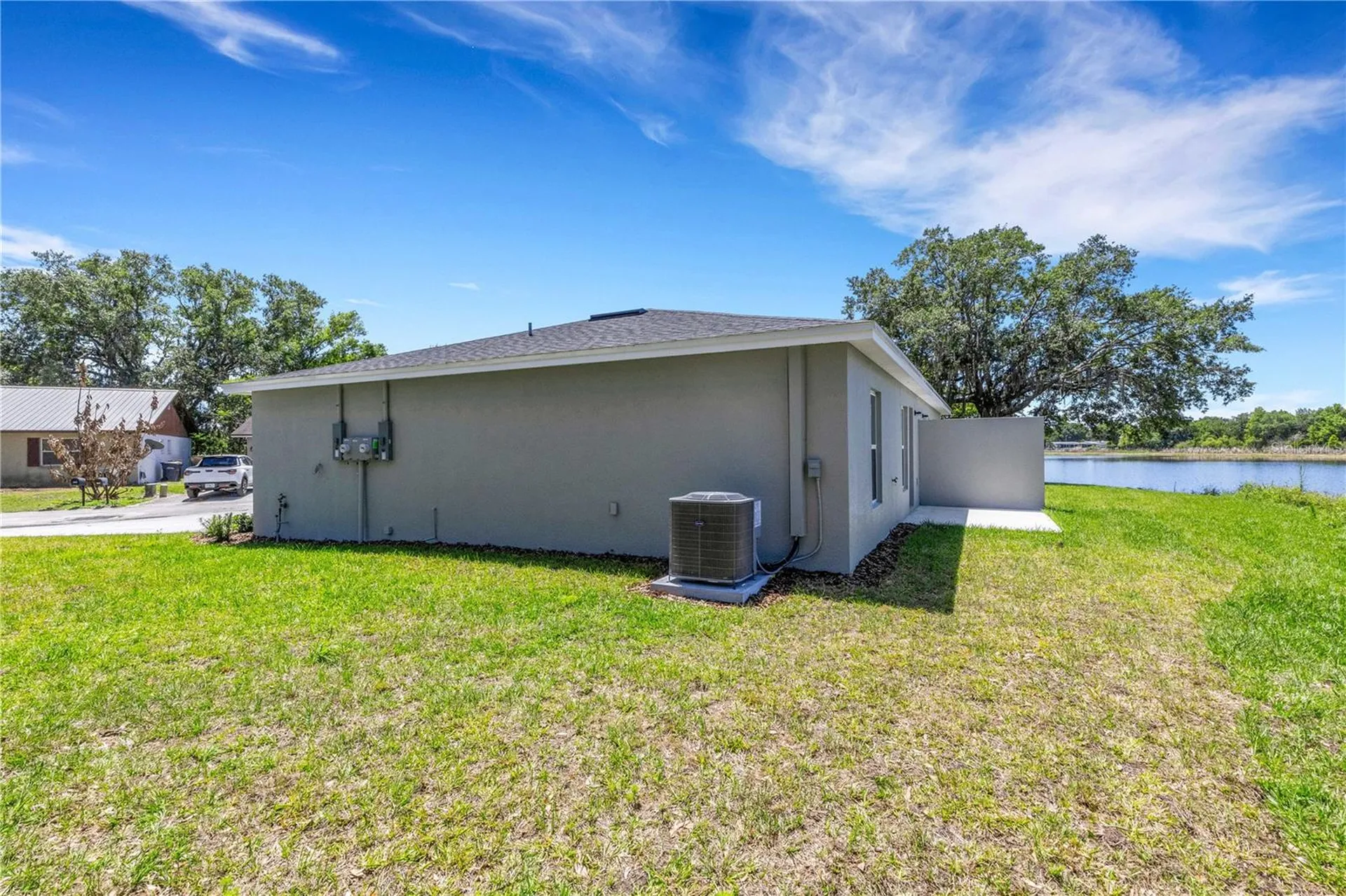 902 / 904 Captiva Point Lakeland FL 33801