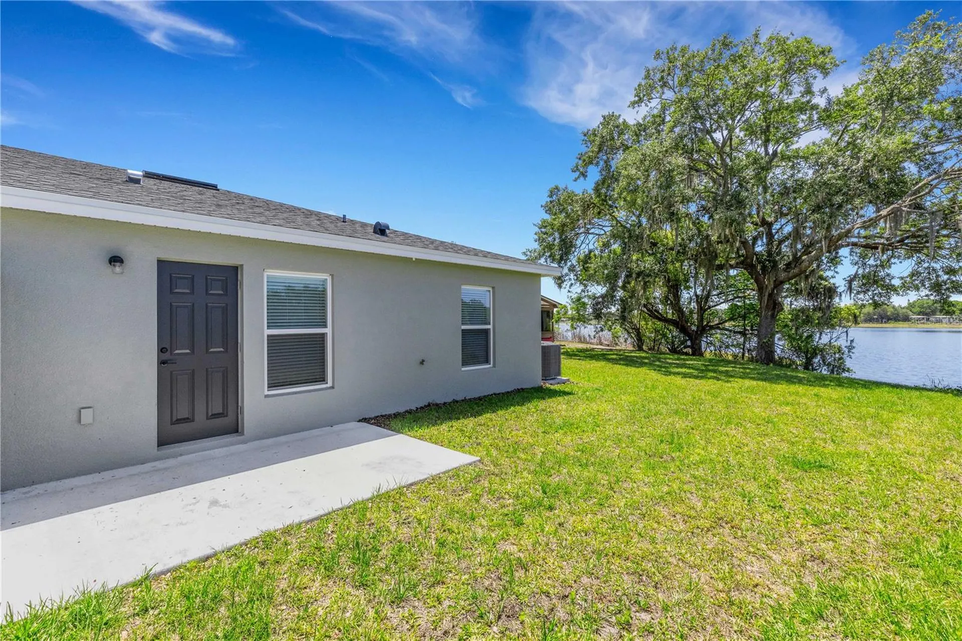 902 / 904 Captiva Point Lakeland FL 33801