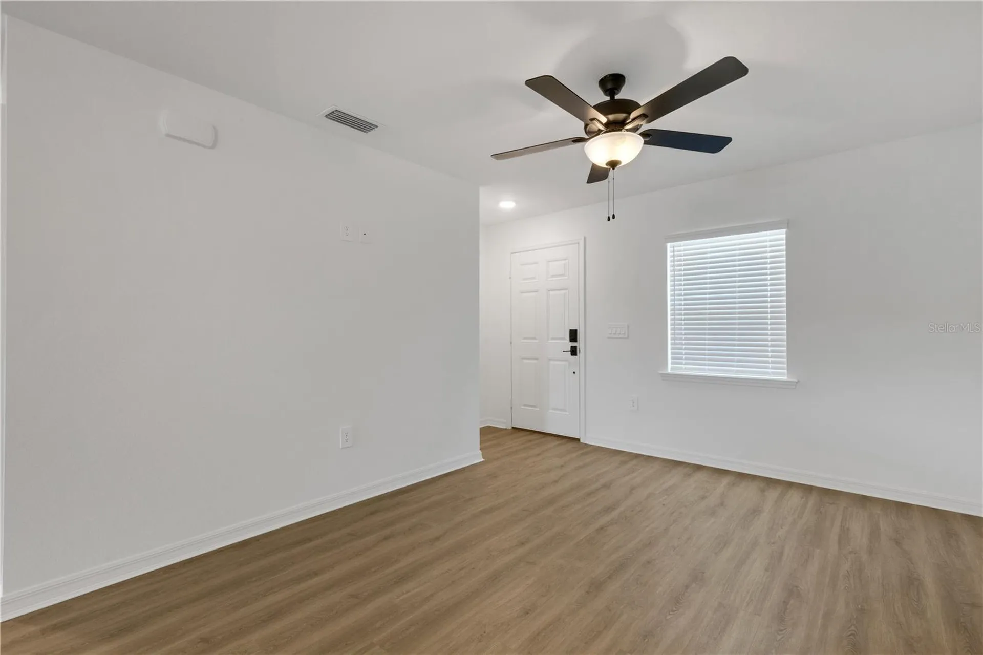 902 / 904 Captiva Point Lakeland FL 33801