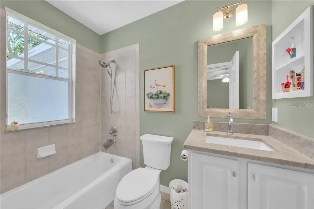5913 Flatwoods Manor Circle Lithia FL 33547