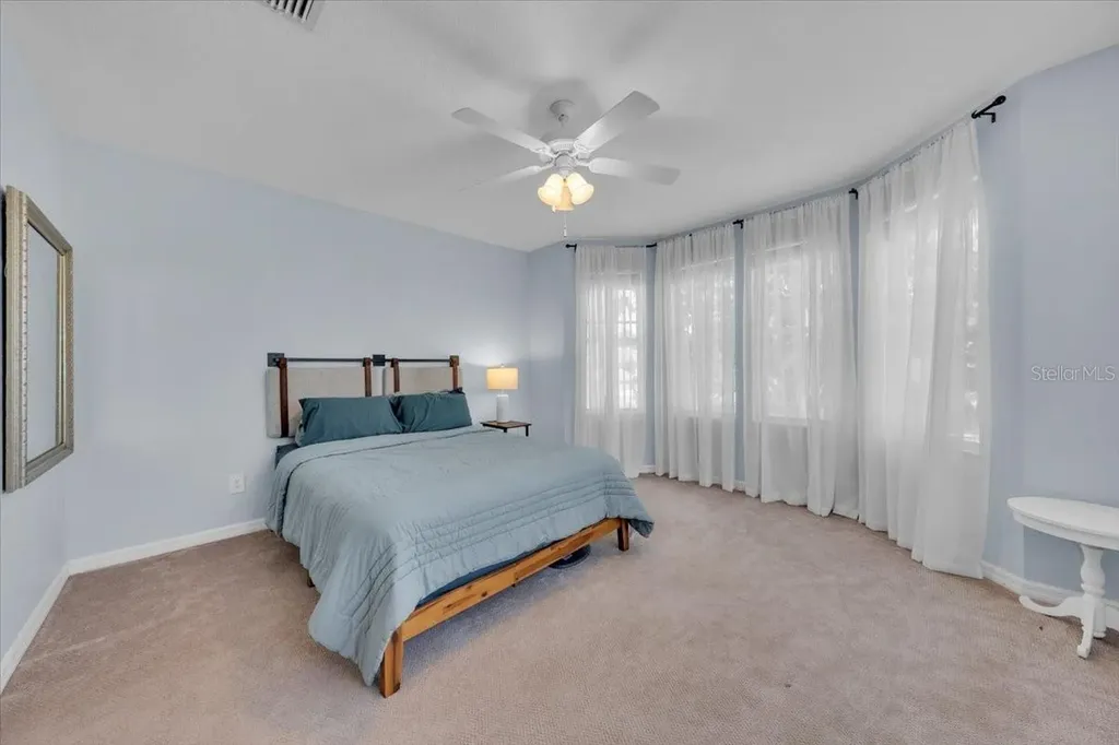 5913 Flatwoods Manor Circle Lithia FL 33547