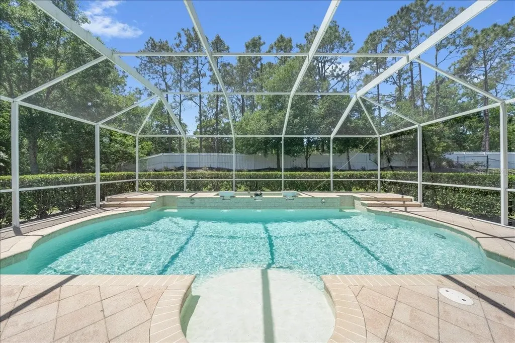 5913 Flatwoods Manor Circle Lithia FL 33547