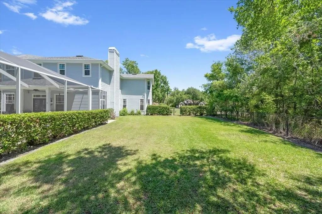 5913 Flatwoods Manor Circle Lithia FL 33547
