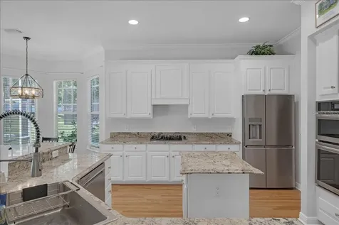 5913 Flatwoods Manor Circle Lithia FL 33547