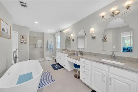 5913 Flatwoods Manor Circle Lithia FL 33547
