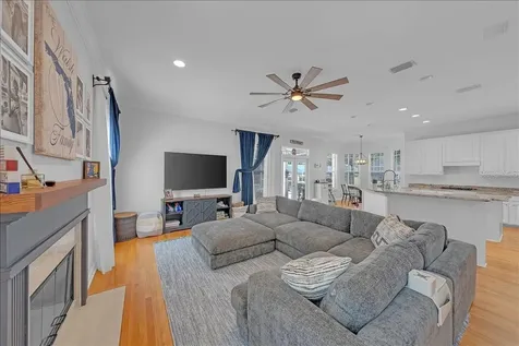 5913 Flatwoods Manor Circle Lithia FL 33547