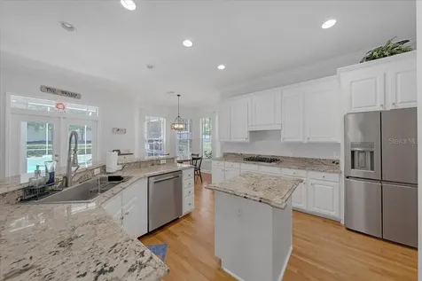 5913 Flatwoods Manor Circle Lithia FL 33547