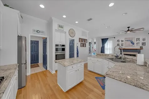 5913 Flatwoods Manor Circle Lithia FL 33547