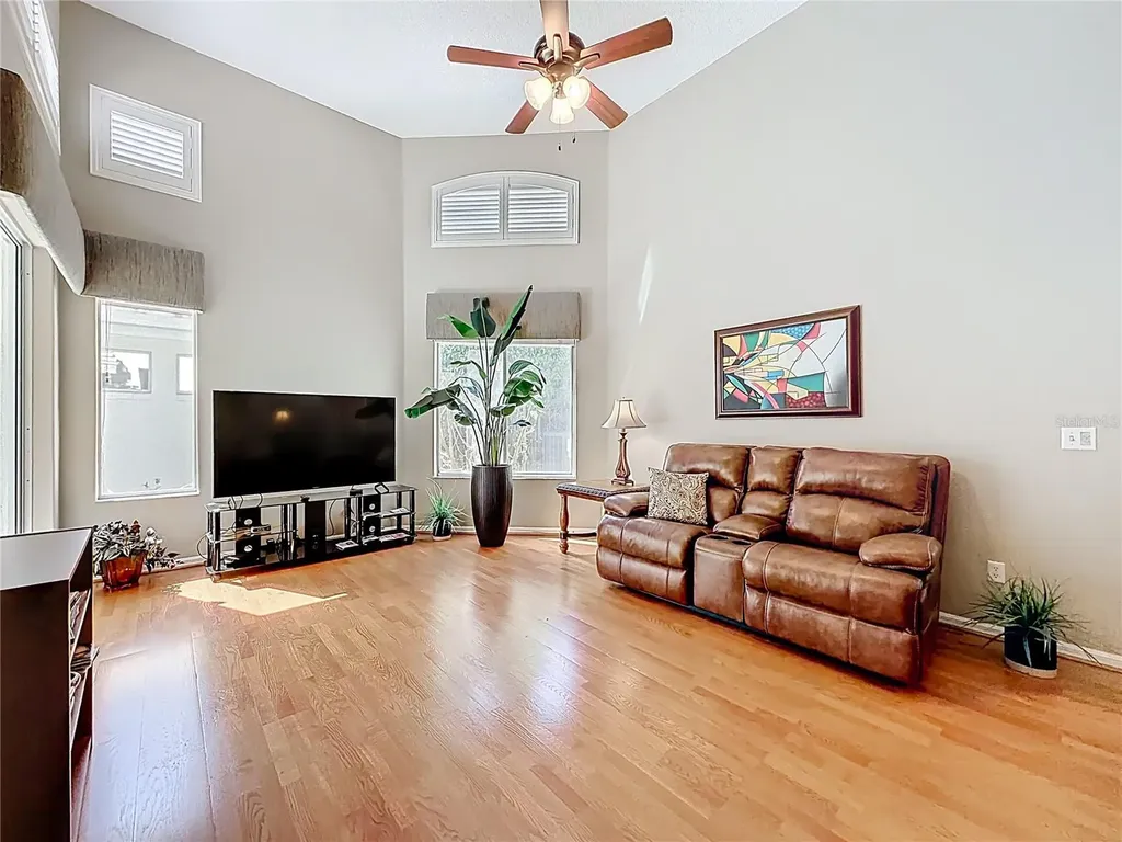 848 Crepe Myrtle Circle Apopka FL 32712