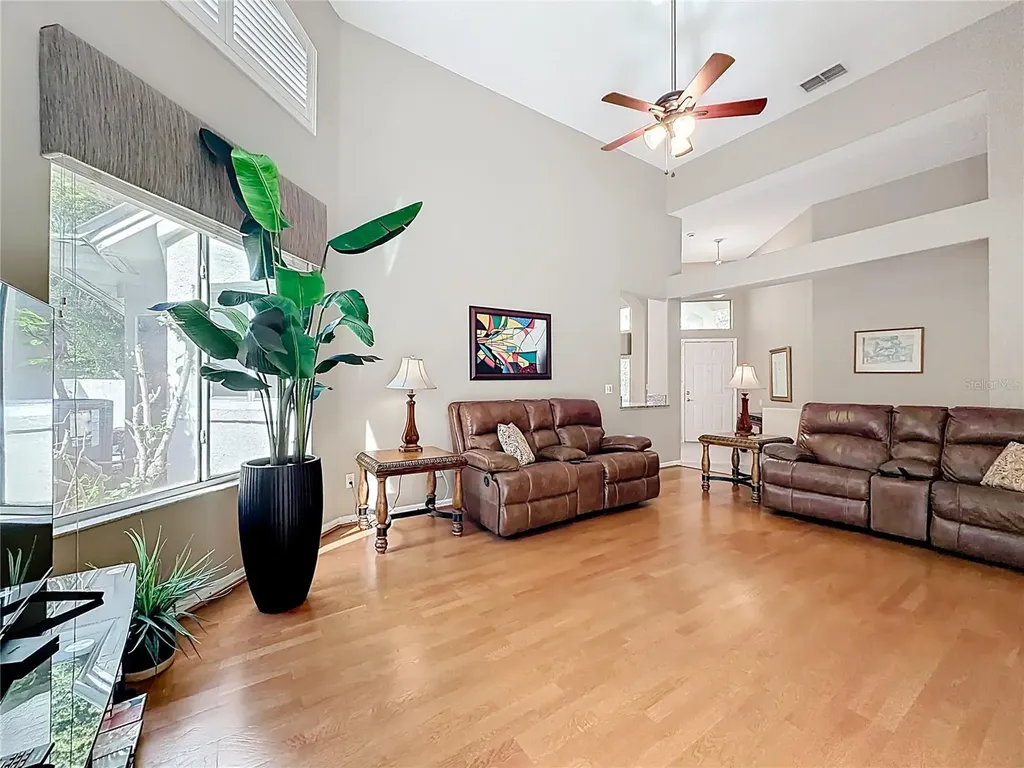 848 Crepe Myrtle Circle Apopka FL 32712