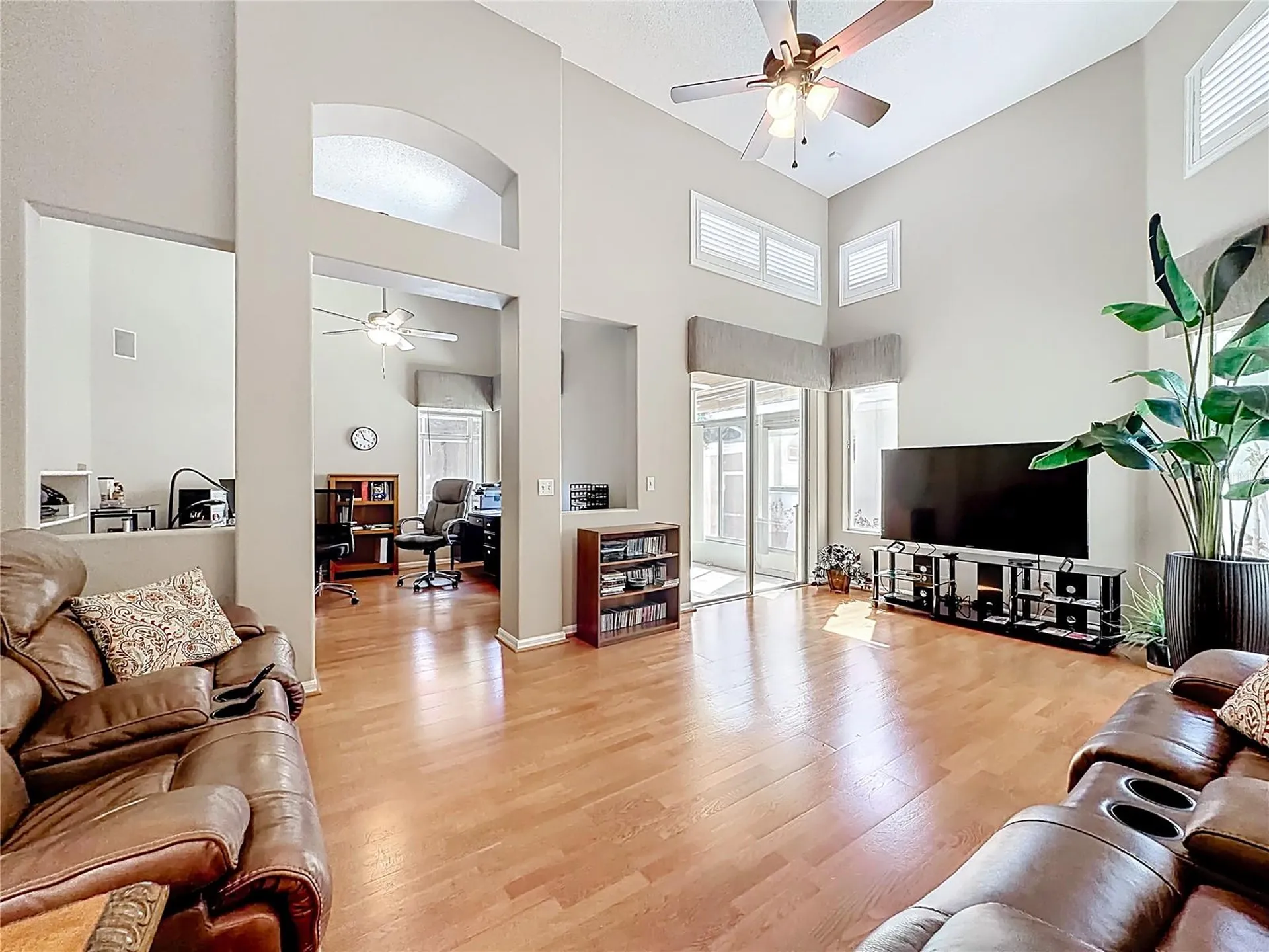 848 Crepe Myrtle Circle Apopka FL 32712