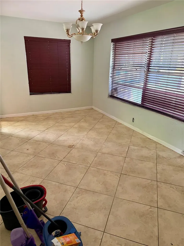 3018 W Aileen Street Tampa FL 33607