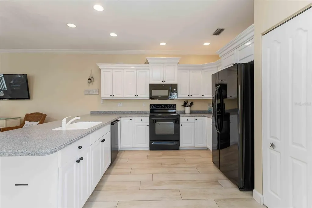 215 81st Street Holmes Beach FL 34217