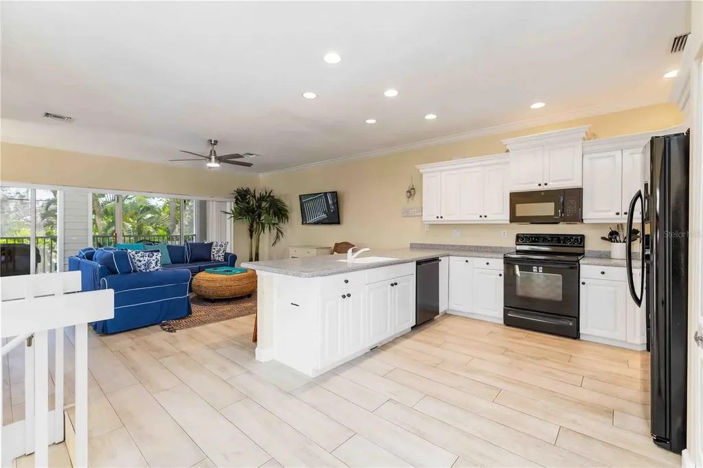 215 81st Street Holmes Beach FL 34217