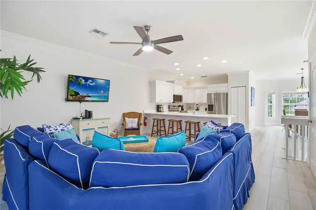 215 81st Street Holmes Beach FL 34217