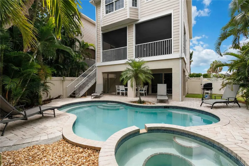 215 81st Street Holmes Beach FL 34217