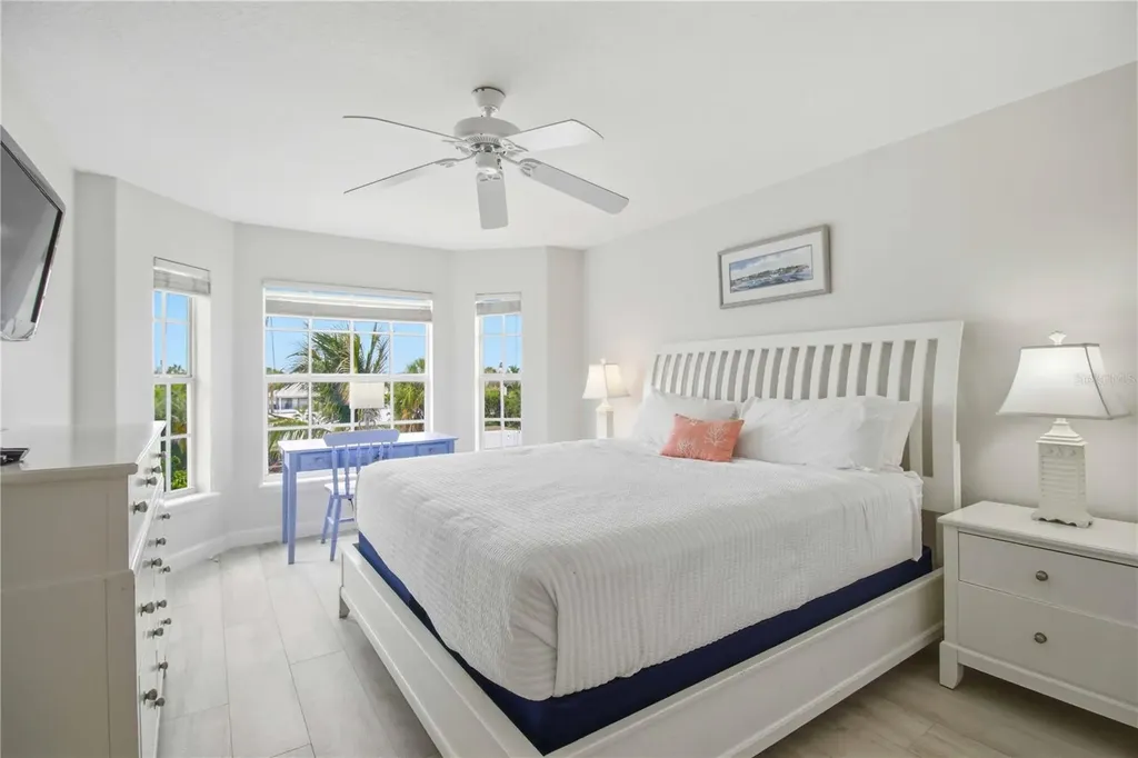 215 81st Street Holmes Beach FL 34217