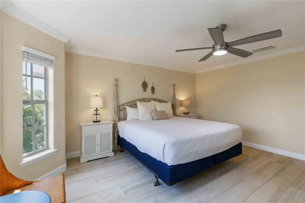 215 81st Street Holmes Beach FL 34217
