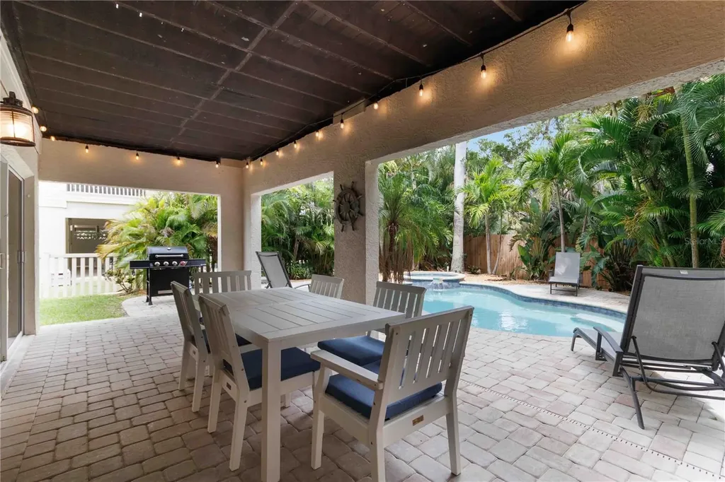215 81st Street Holmes Beach FL 34217
