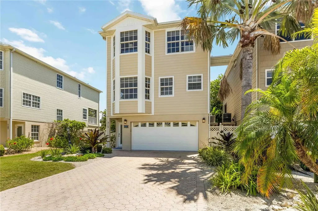 215 81st Street Holmes Beach FL 34217