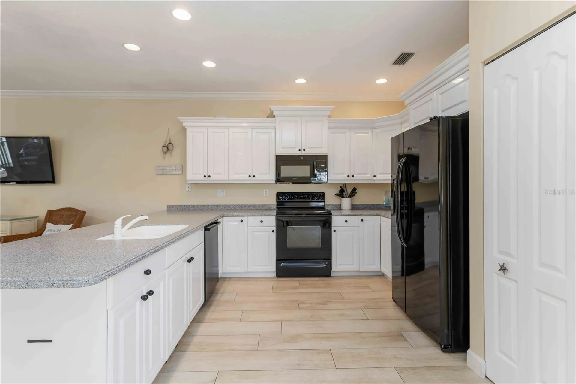 215 81st Street Holmes Beach FL 34217