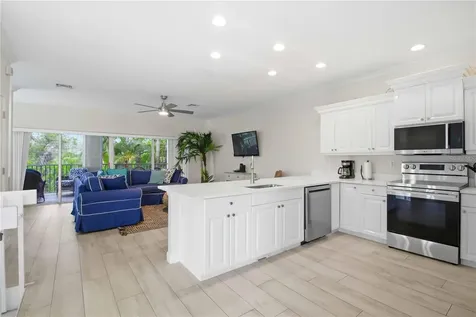 215 81st Street Holmes Beach FL 34217