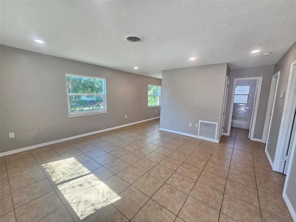 4118 59th Street W Bradenton FL 34209