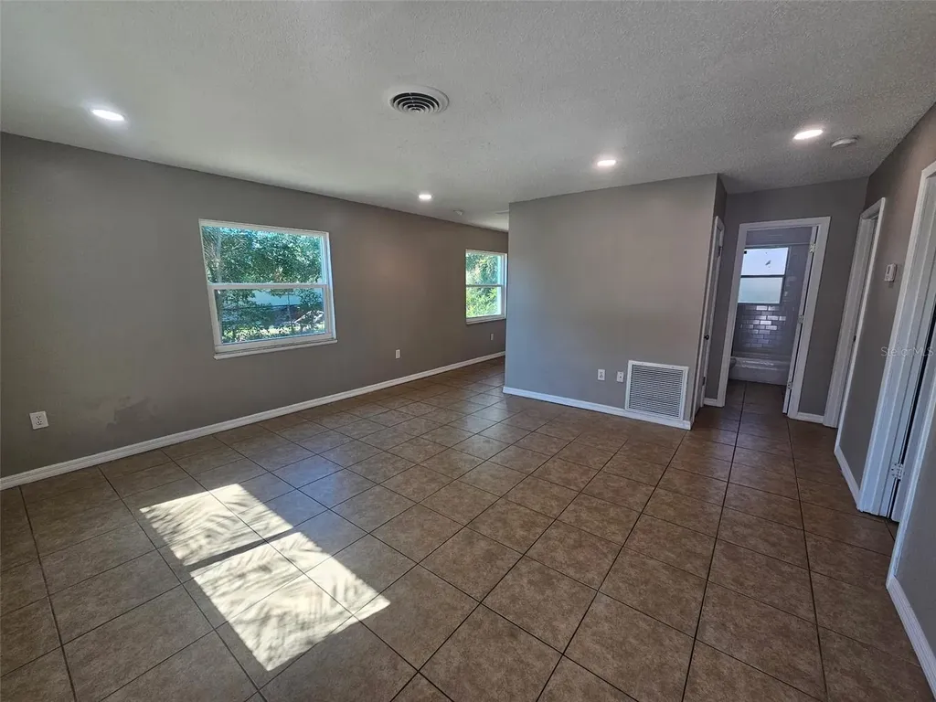 4118 59th Street W Bradenton FL 34209