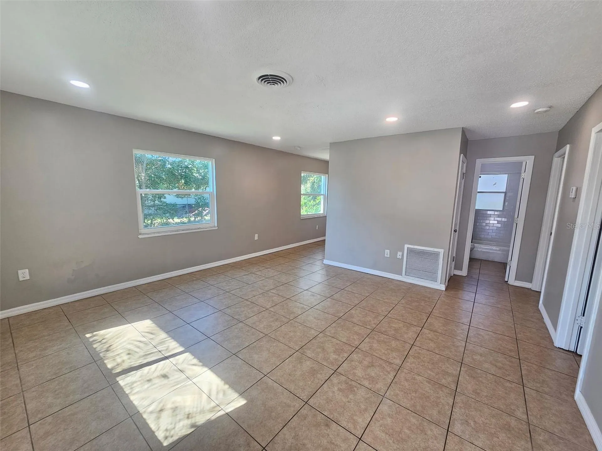 4118 59th Street W Bradenton FL 34209