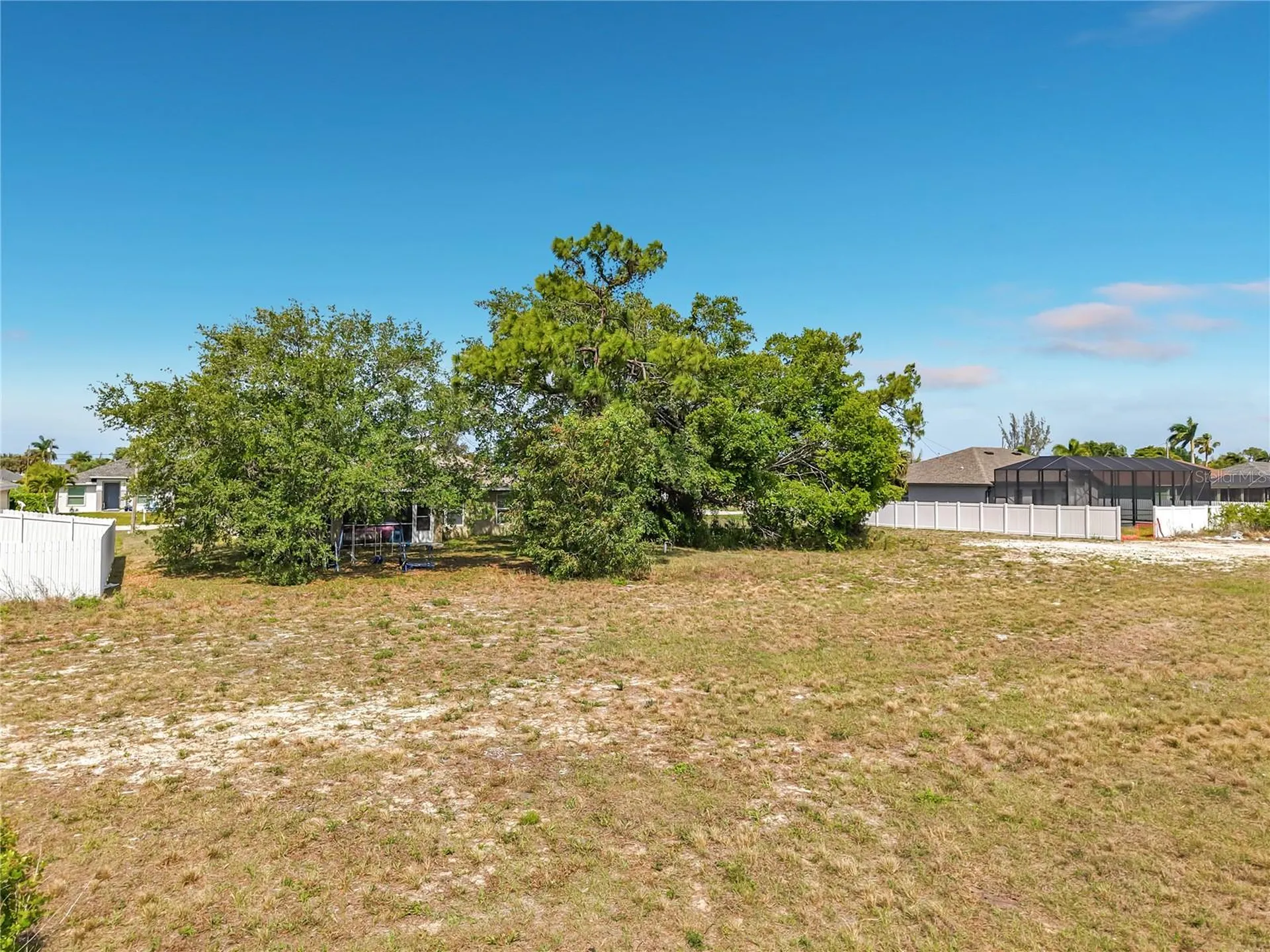 1305 SW 8th Place Cape Coral FL 33991