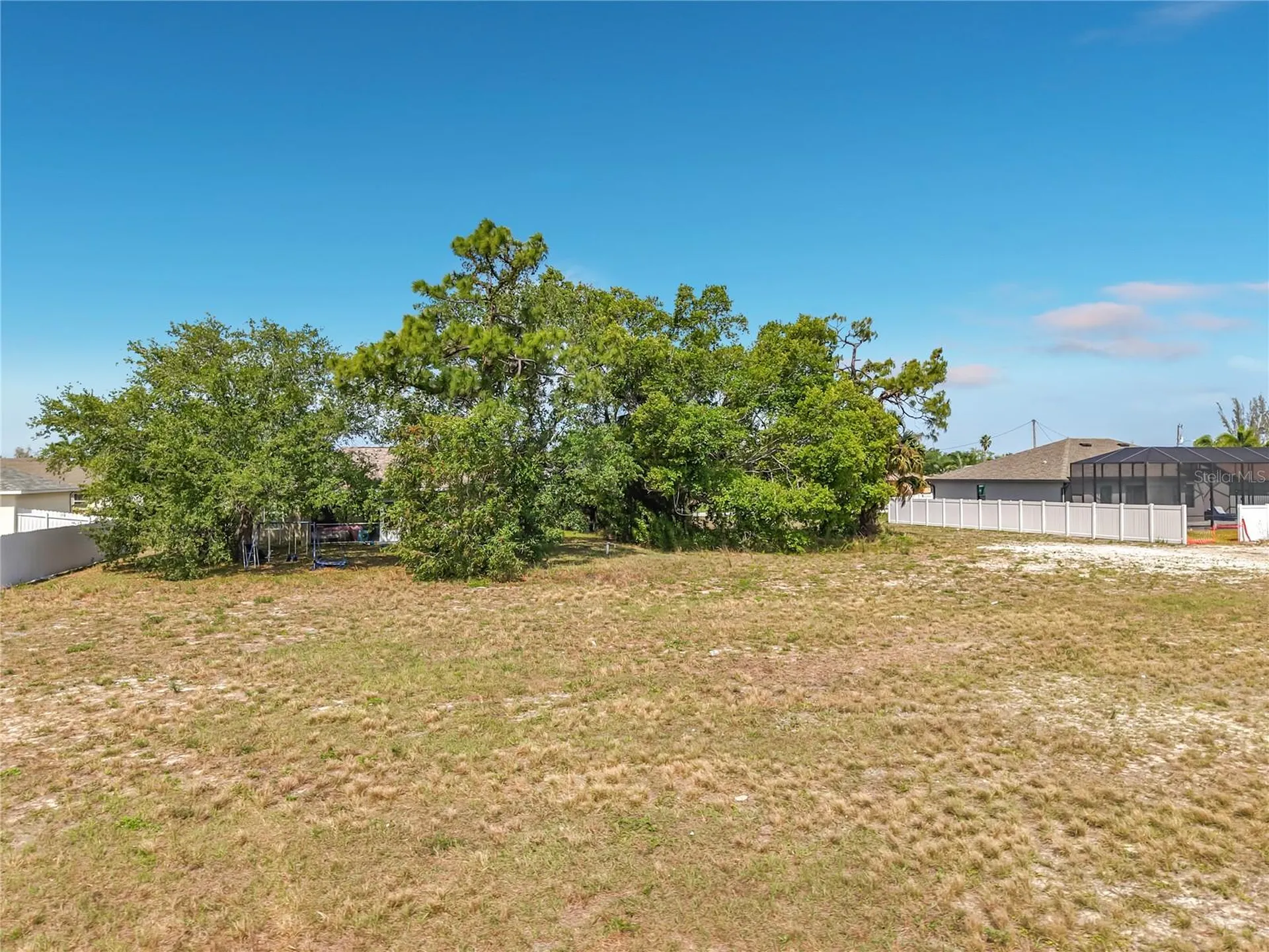 1305 SW 8th Place Cape Coral FL 33991