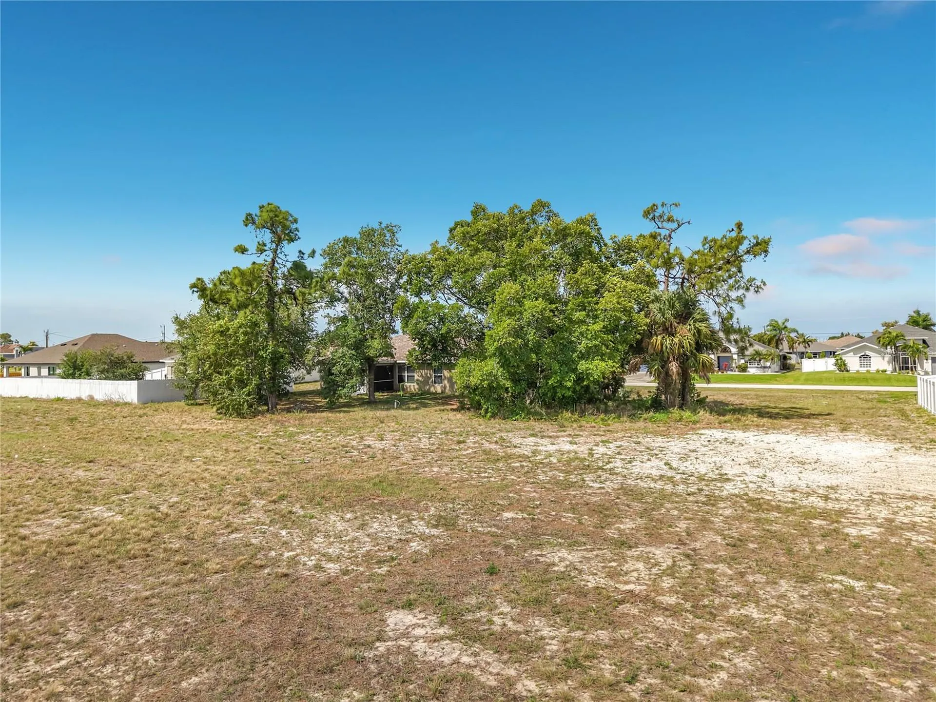 1305 SW 8th Place Cape Coral FL 33991