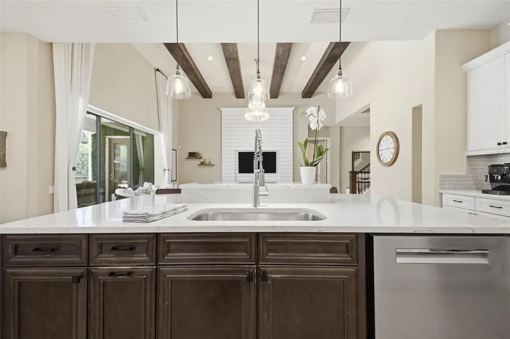 5903 Alana Leigh Place Lithia FL 33547