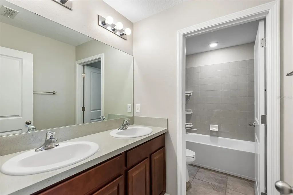 11201 Hudson Hills Lane Riverview FL 33579