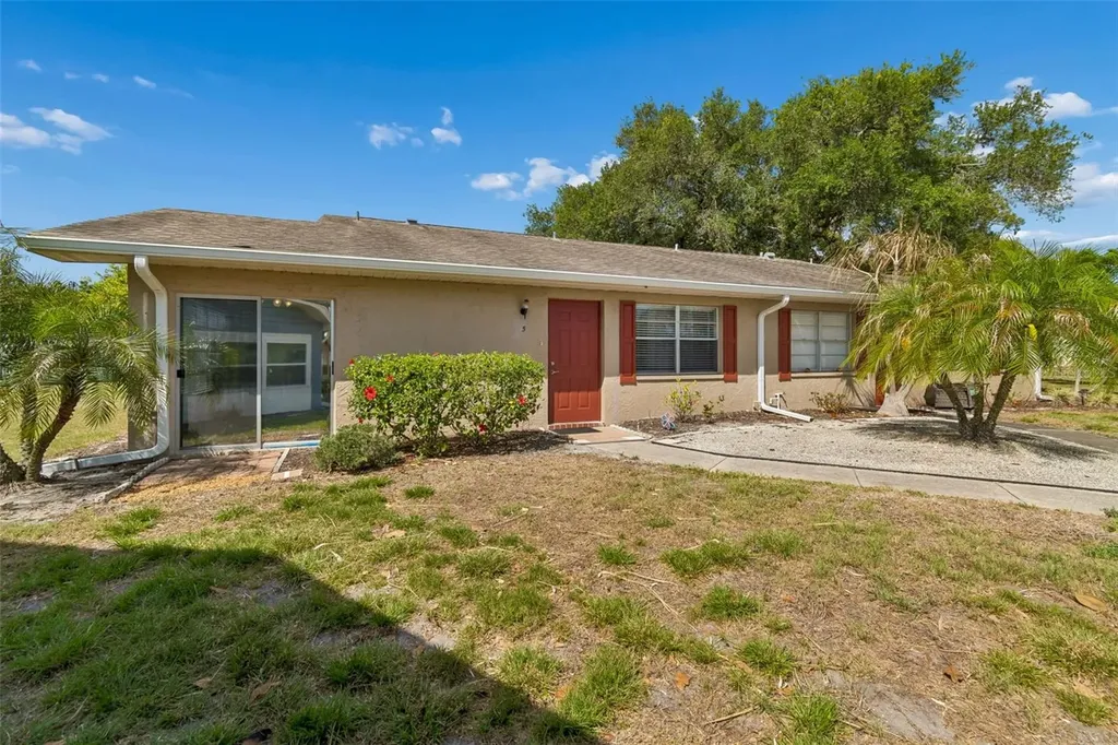 1904 Canterbury Lane Sun City Center FL 33573