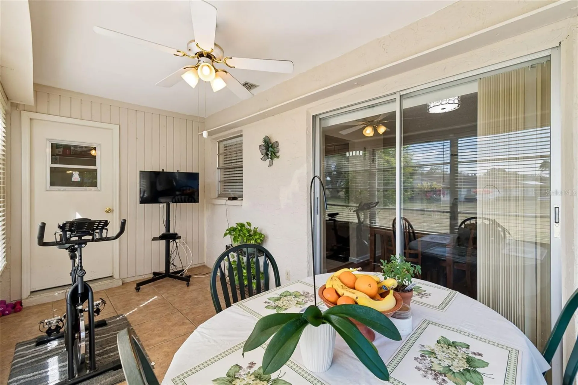 1904 Canterbury Lane Sun City Center FL 33573