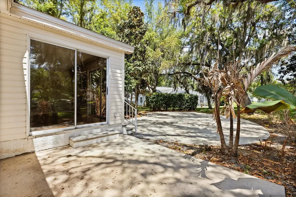 501 Herrera Court The Villages FL 32159
