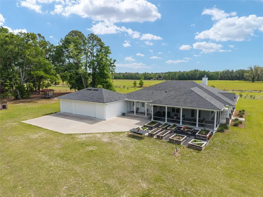 3725 172nd Street Wellborn FL 32094