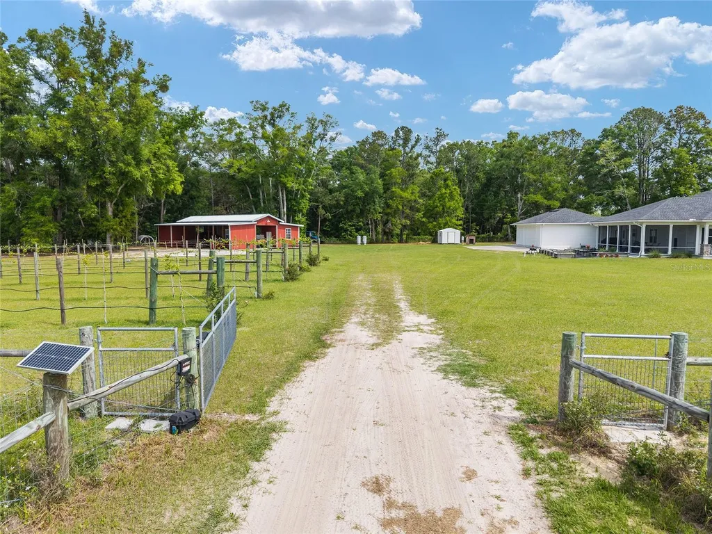 3725 172nd Street Wellborn FL 32094